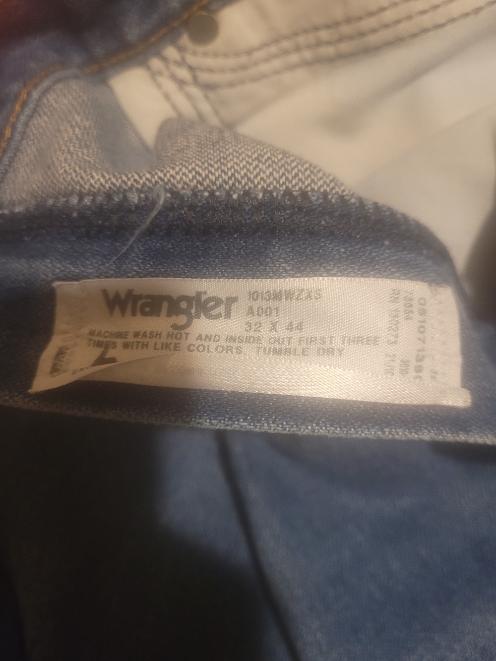 Wrangler Straight Fit 32x44 Men’s Jeans in Blue Denim - Picture 2 of 4